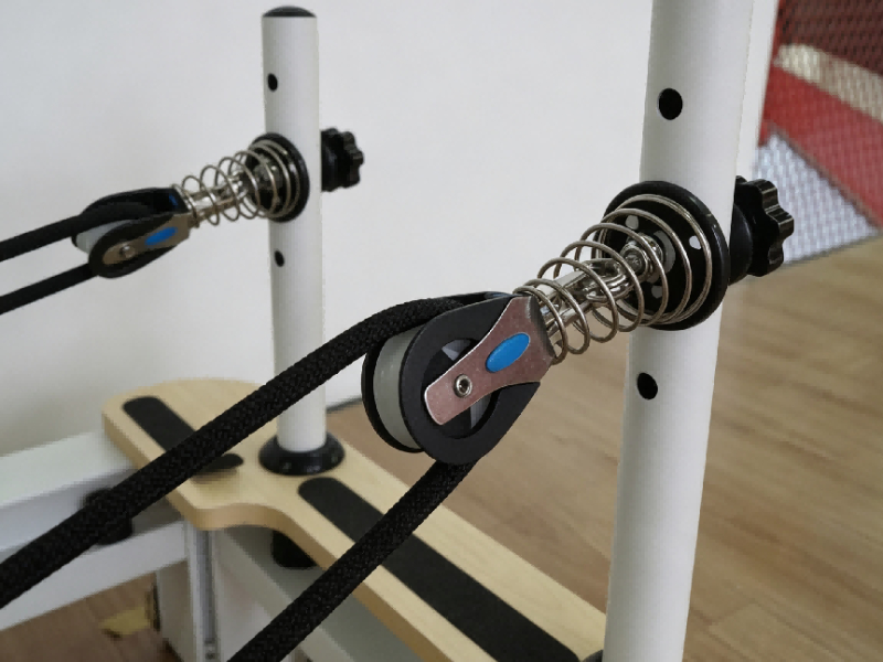 Reformer Pilates en aluminium de qualité supérieure MJD-W40 pliable avec pieds de support en alliage